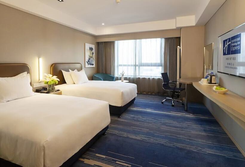 هتل Holiday Inn Express Chifeng Hongshan By Ihg