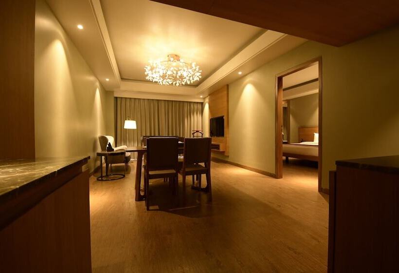 هتل Kiranshree Grand