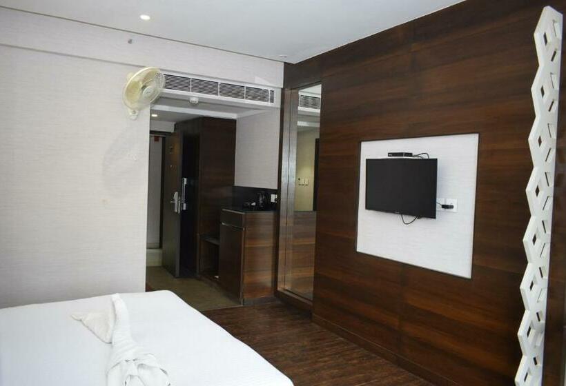 בית מלון כפרי The Hamuse Luxury