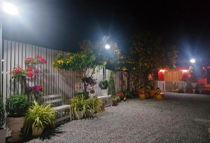 Saan Rak Resort