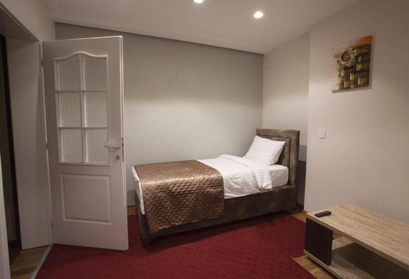 تختخواب و صبحانه Apartmani Brocat
