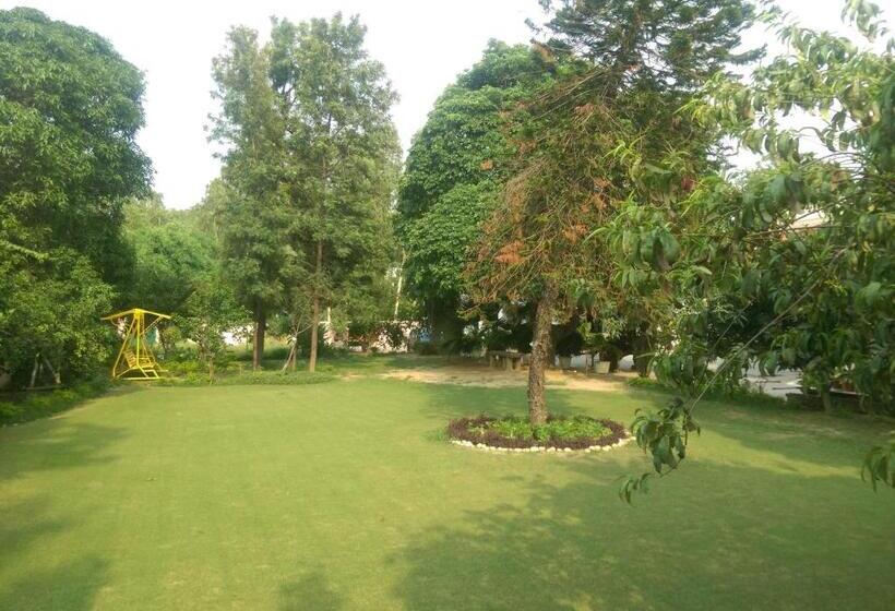 تختخواب و صبحانه Savrupson Heritage Home