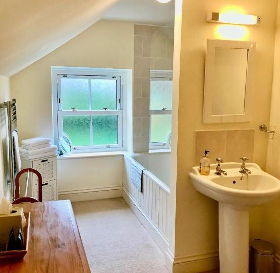 Dartmoor House B&b