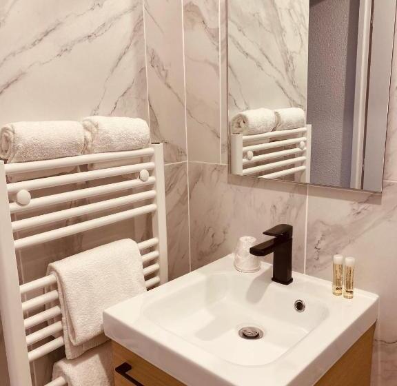 هتل Hôtel Le Britannic   Centre Gare