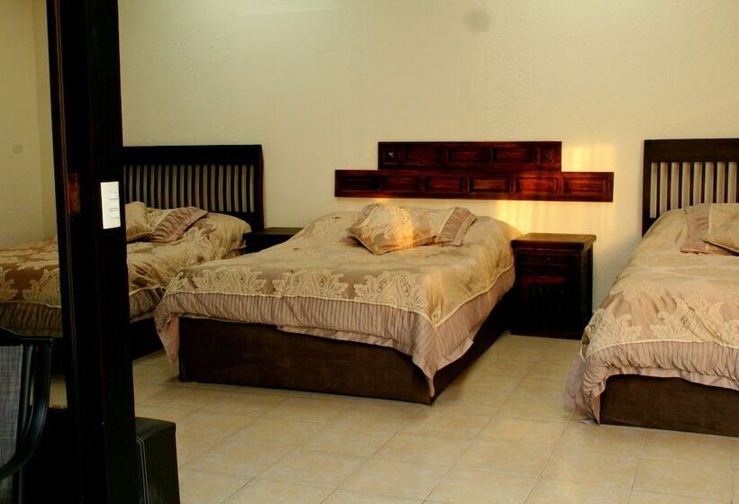 هتل Posada Los Ahuehuetes