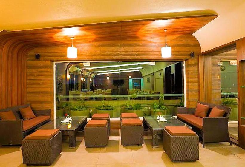 فندق Skylark Business