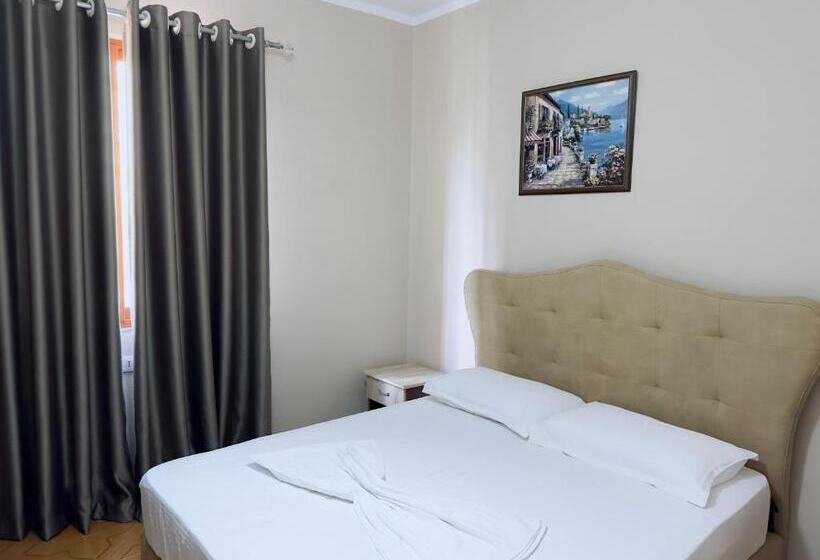 Molla Hotel Restorant