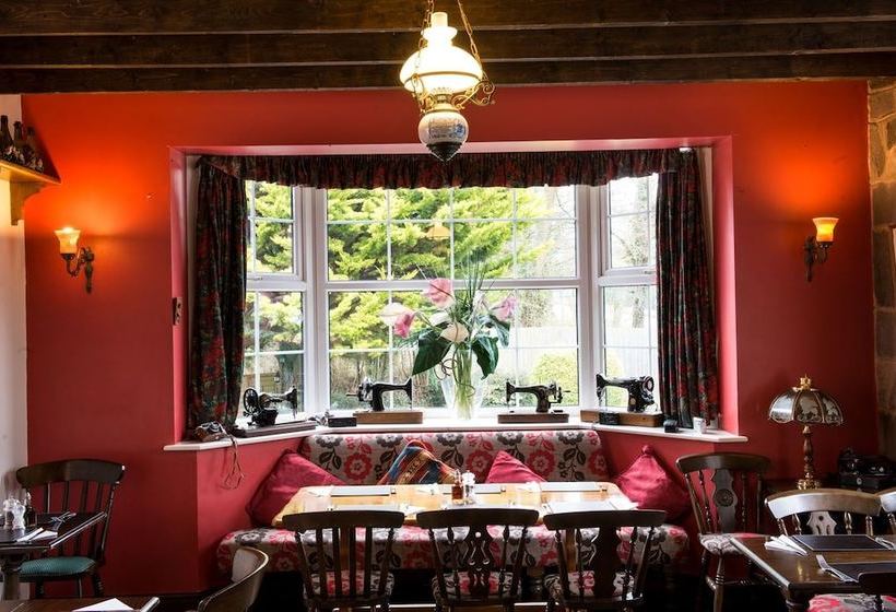 Мотель The Old Pandy Inn Bunkhouse