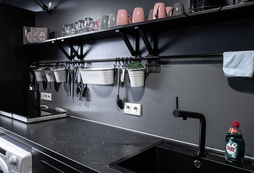 Au44 Hostel