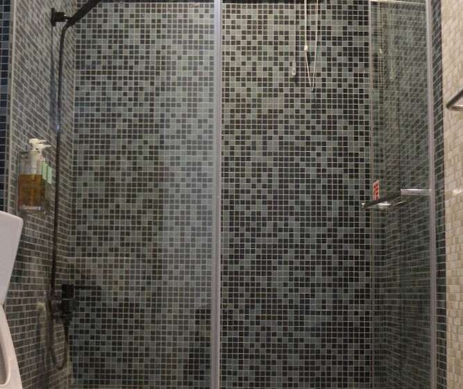 تختخواب و صبحانه Dou House