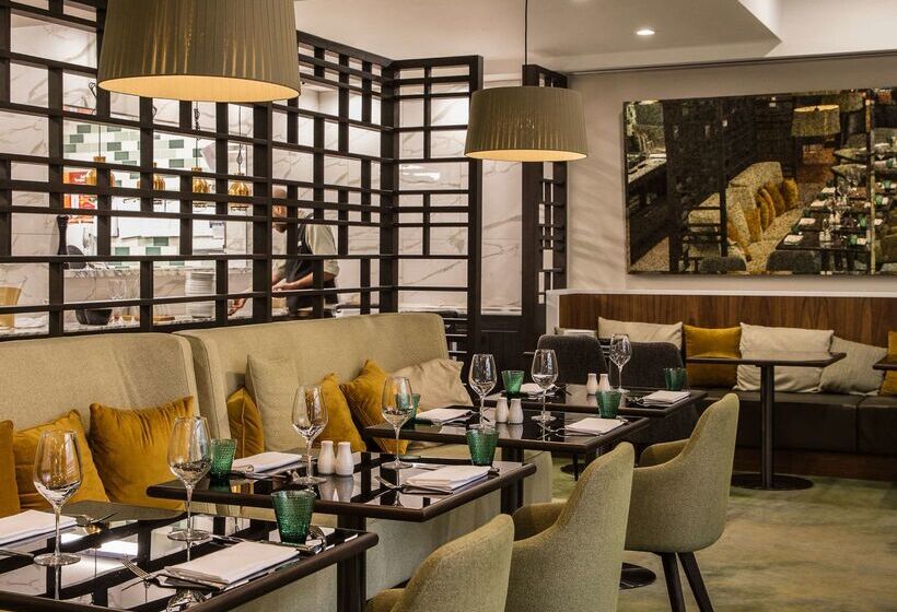 هتل Doubletree By Hilton Wellington