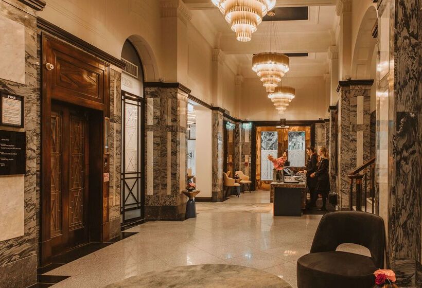 هتل Doubletree By Hilton Wellington