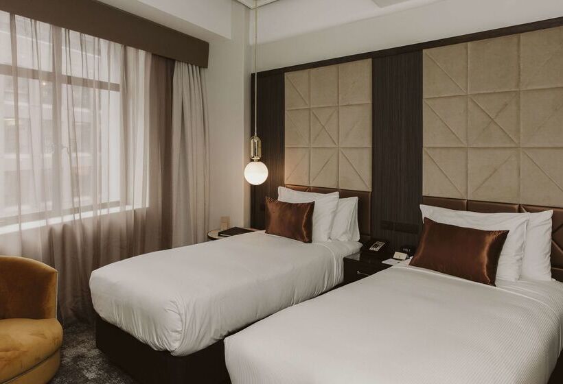 هتل Doubletree By Hilton Wellington