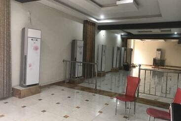 هتل Ritzcarinton Suites