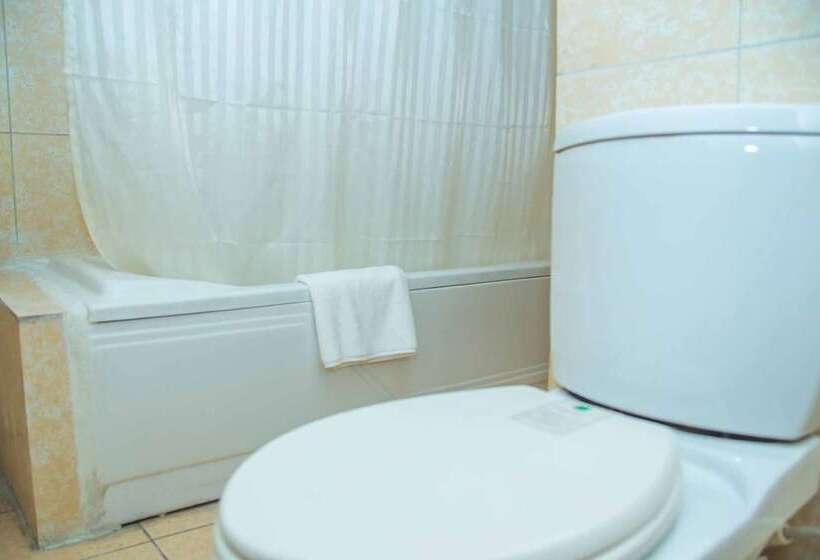 Royal Crest Hotel & Suites