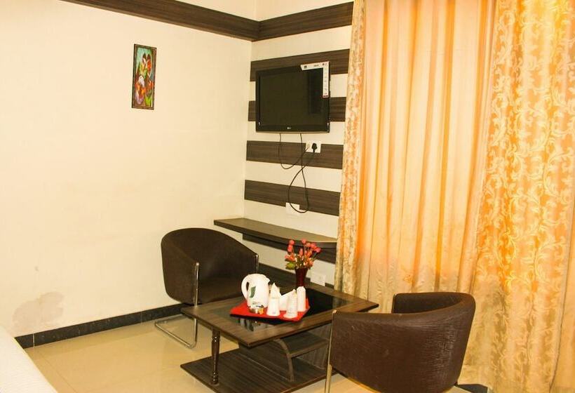 فندق Shagun Residency Behror