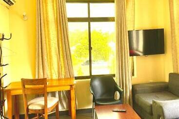 مُتل Fq Hotel Village