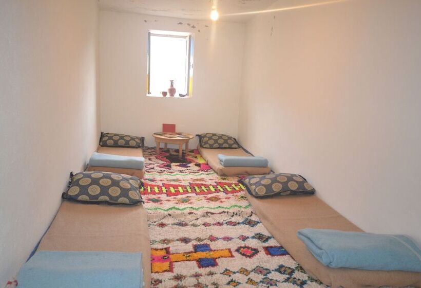 تختخواب و صبحانه Gite Imzough