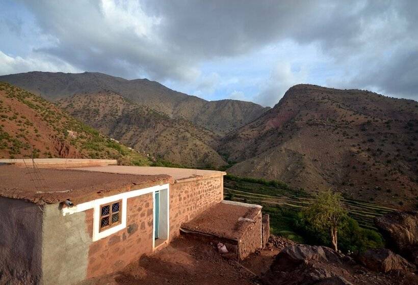 تختخواب و صبحانه Gite Imzough