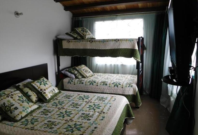 تختخواب و صبحانه Hostal Familiar La Alborada