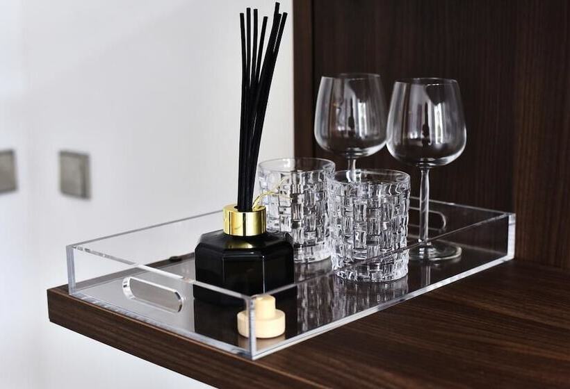 민박 Stuart Luxury Rooms