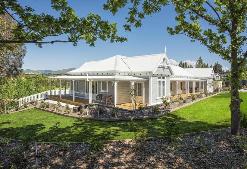 تختخواب و صبحانه Willow S Green