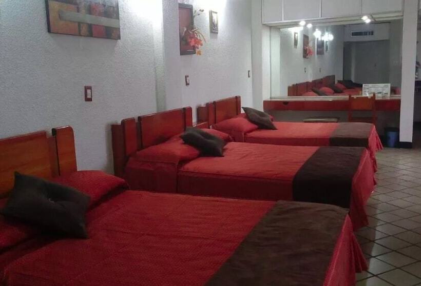 هتل Cabildos