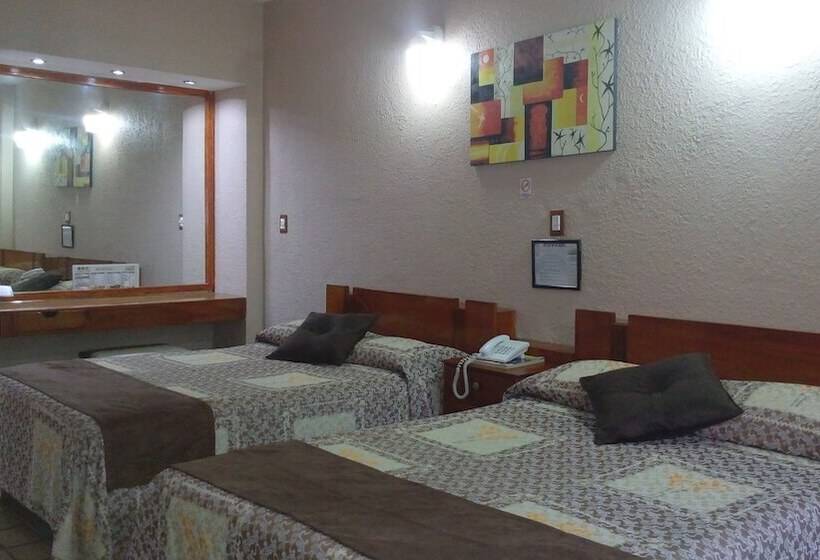 هتل Cabildos