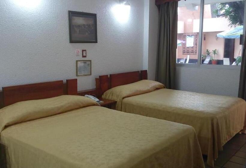 هتل Cabildos