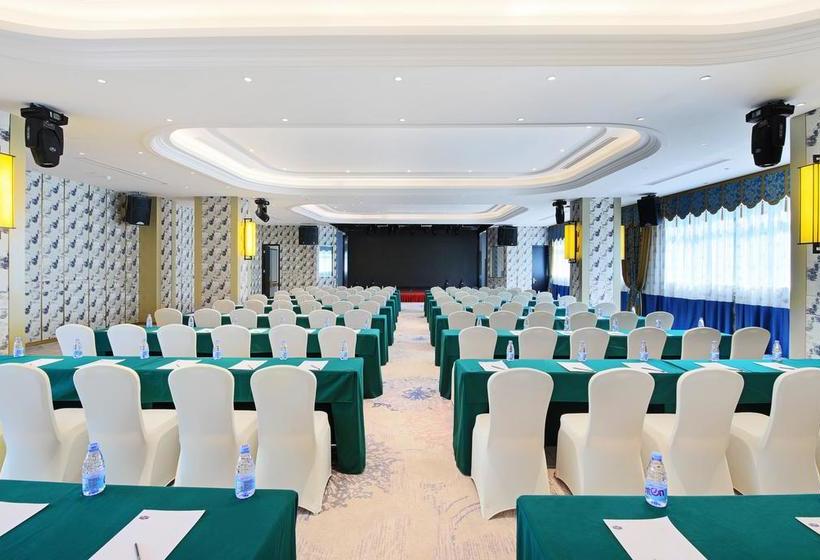 Отель Hampton By Hilton Changsha Xingsha