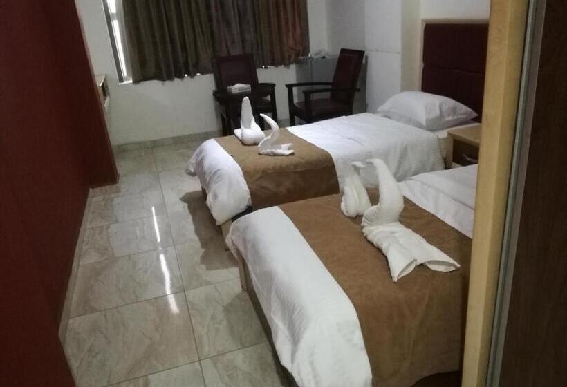 Fotos del hotel Yacht:  13