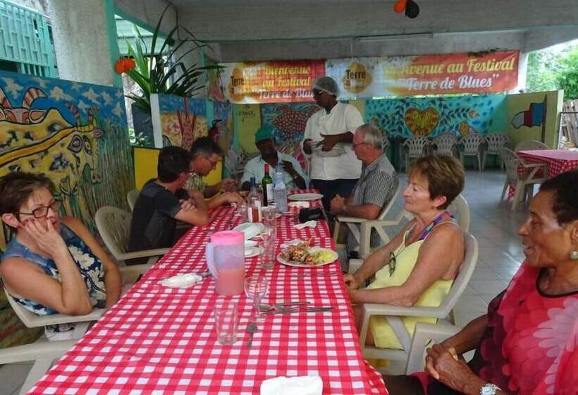 هتل El Rancho