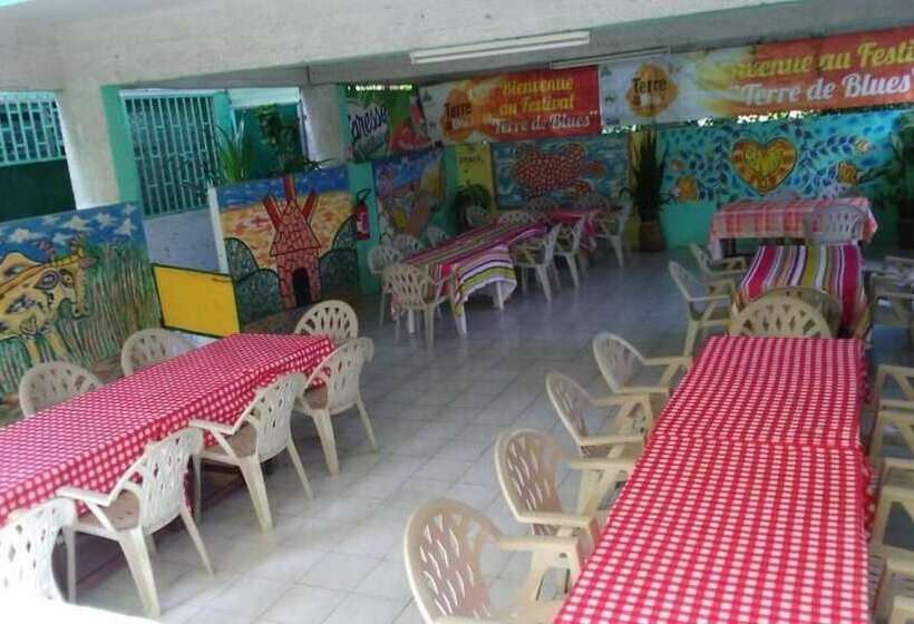 هتل El Rancho