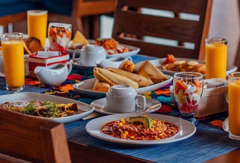 هتل Rancho Tabachines