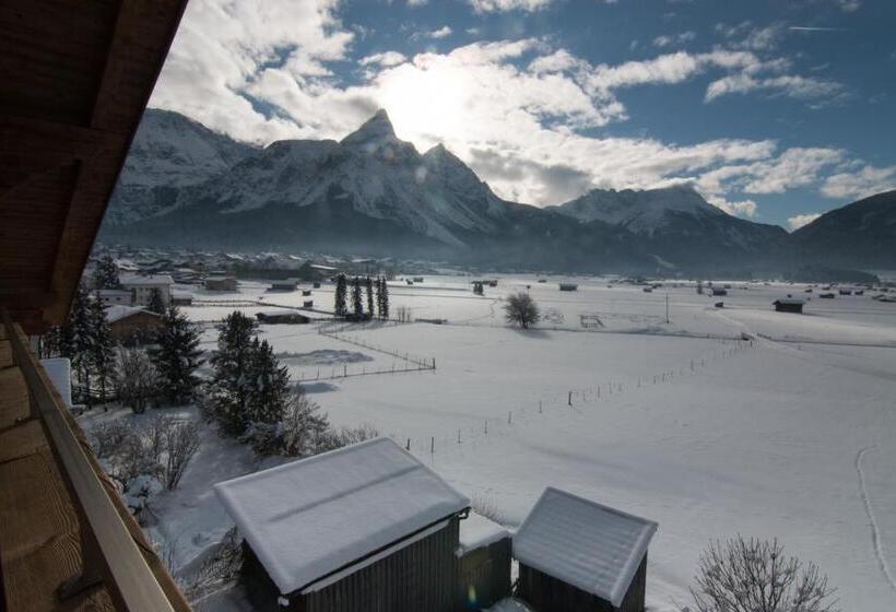Mellow Mountain Hostel