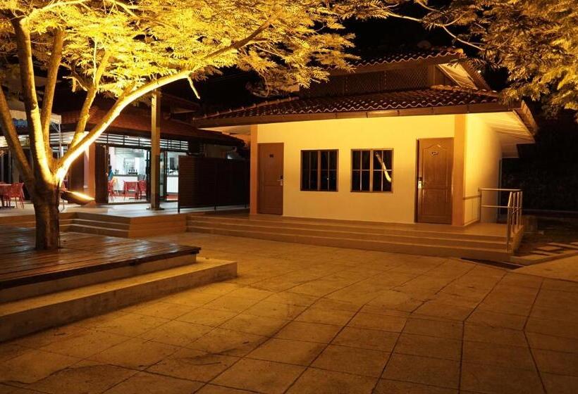 Sayong Resort