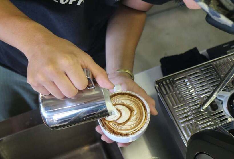 Aien Coffee & Hostel