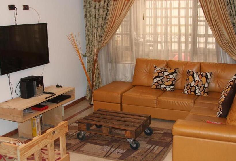 تختخواب و صبحانه D Lujo