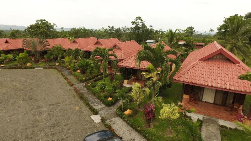 هتل Arenal History Inn
