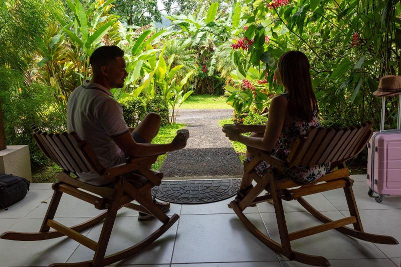 هتل Arenal History Inn