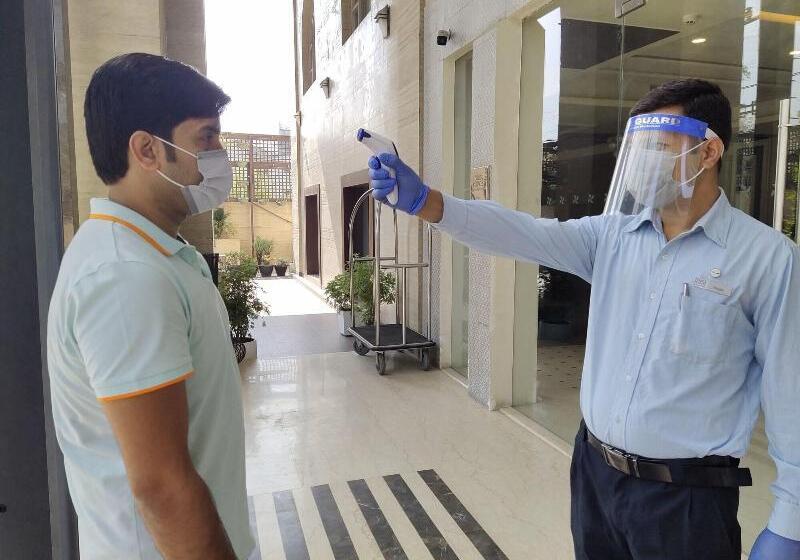 בית מלון כפרי Four Points By Sheraton Srinagar