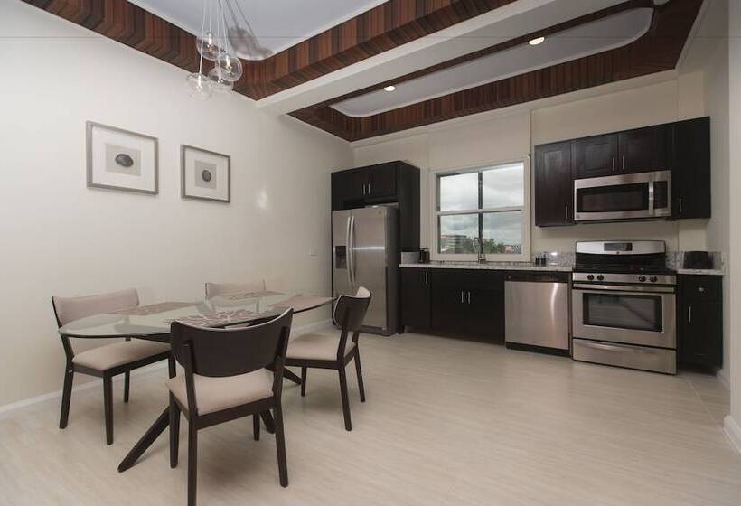 King S Hotel & Residences