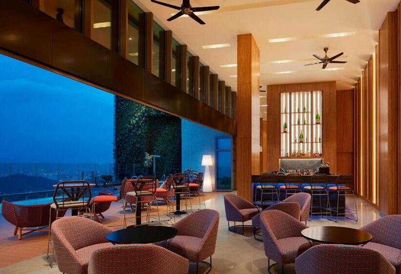 هتل Sheraton Petaling Jaya