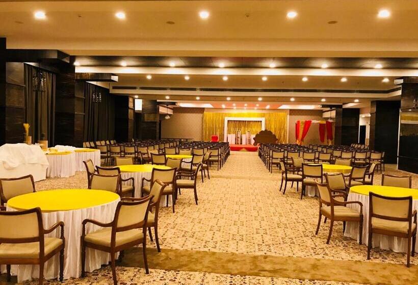 Regenta Central Hotel & Convention Centre Nagpur