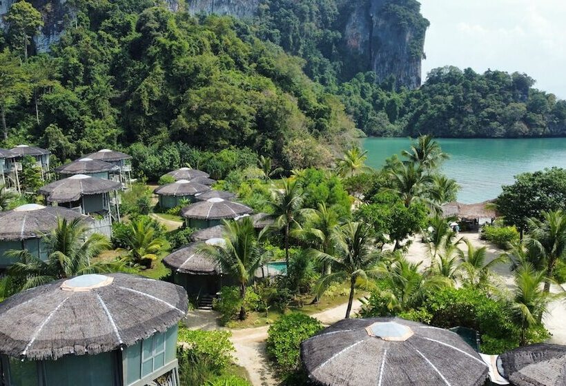 استراحتگاه Treehouse Villas   Adults Only