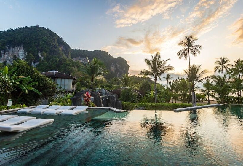 استراحتگاه Treehouse Villas   Adults Only