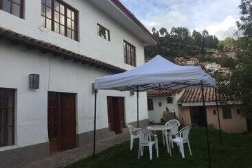 تختخواب و صبحانه Hostal Cuesta Del Sol   Hostel