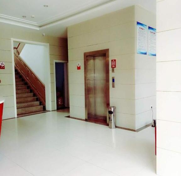 Thank Inn Plus Hotel Jiangsu Taizhou Taixing Jingjiang Primary School