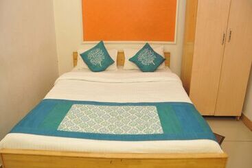 Oyo 3061 Hotel De Pintu