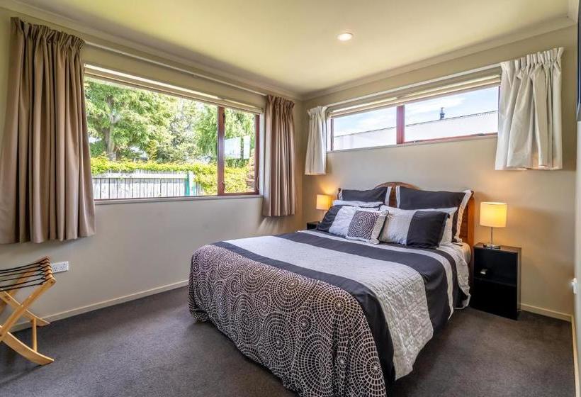 تختخواب و صبحانه Cosy Contemporary Hideaway